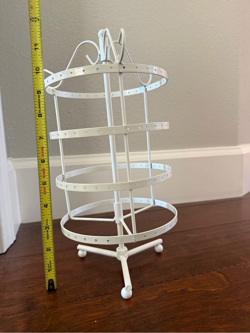 Earring carousel holder